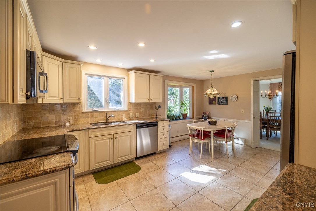 4877 Candy Lane, Manlius, New York image 11