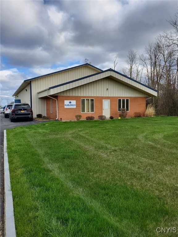 6327 - 6331 E Molloy Road