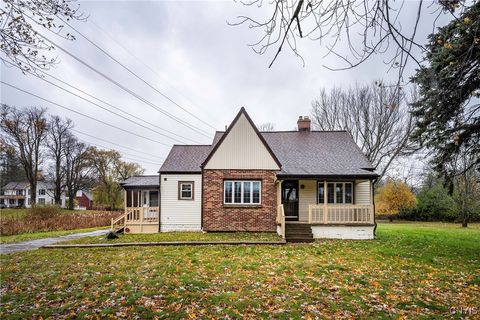 Photo of 5082 Bay View Road, Hamburg, NY 14075 (MLS # S1660478)