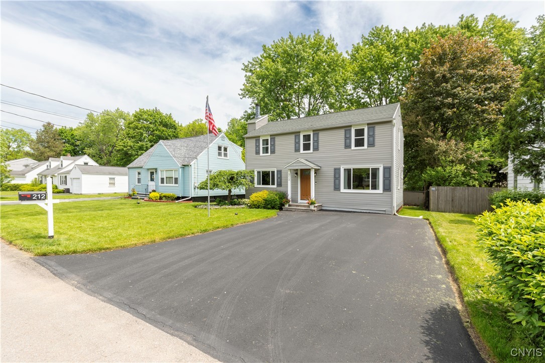 212 Hunt Drive, Manlius, New York image 3