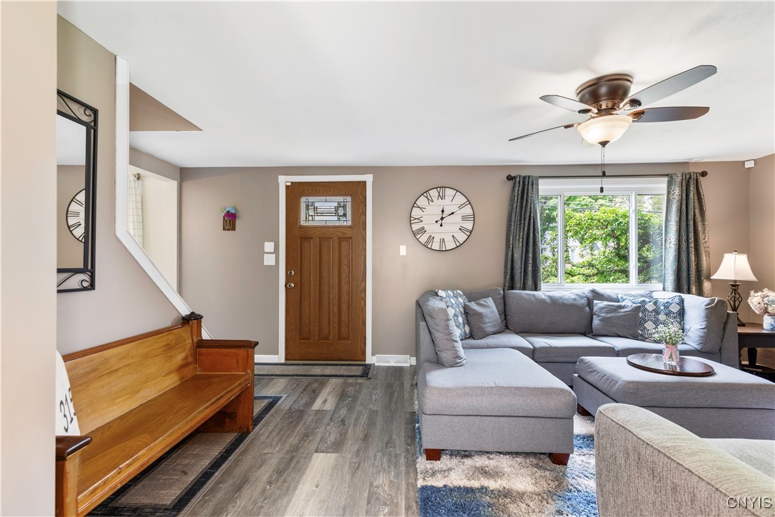 212 Hunt Drive, Manlius, New York image 6