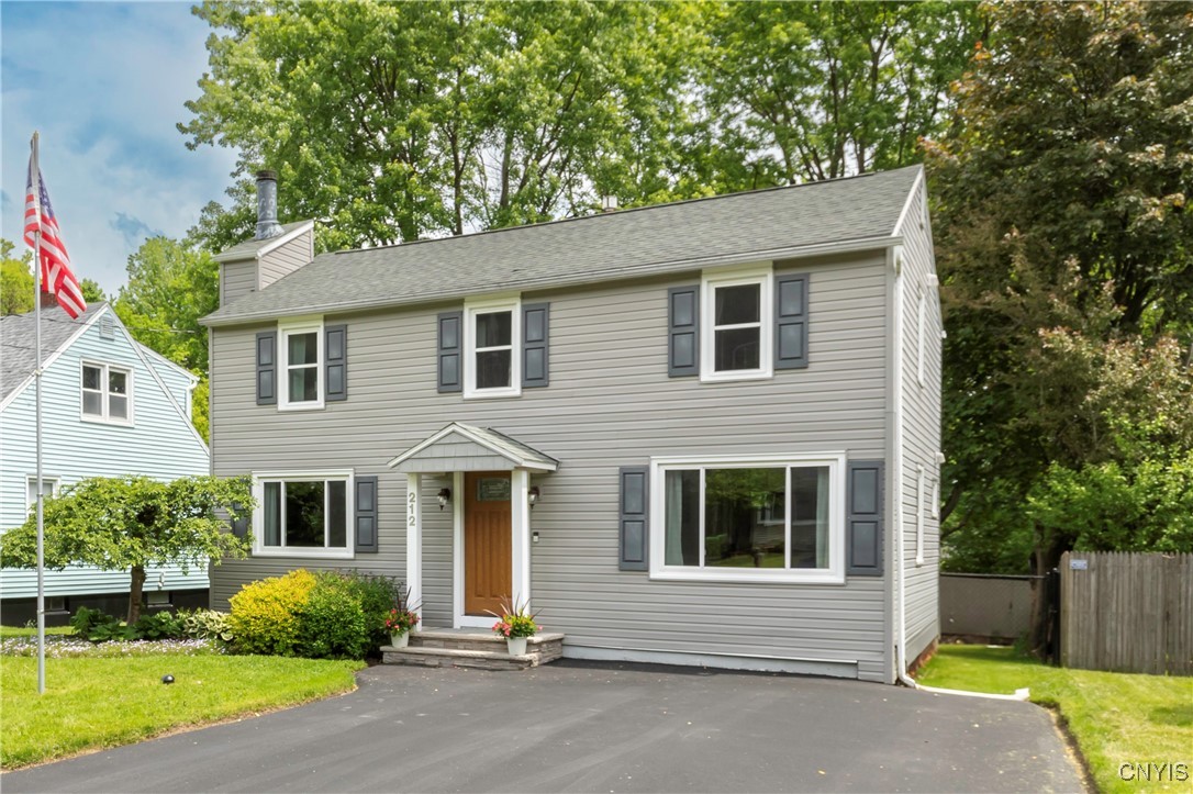 212 Hunt Drive, Manlius, New York image 4