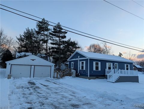 Photo of 862 E Joseph Street, Cape Vincent, NY 13618 (MLS # S1659049)