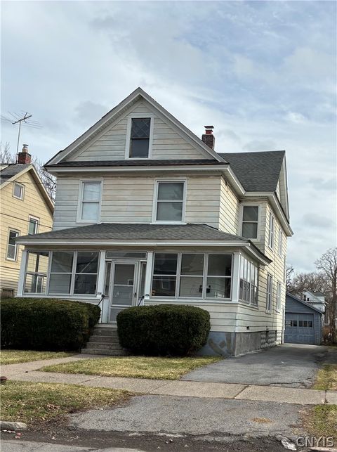 Multifamily For Sale - 1204 Oak Street #6<br/> Syracuse, NY 13203