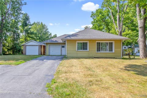 Homes For Sale - 5582 Kathan Road<br/> Cicero, NY 13029