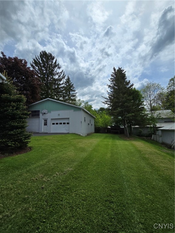 418 Putnam Street, Sangerfield, New York image 3