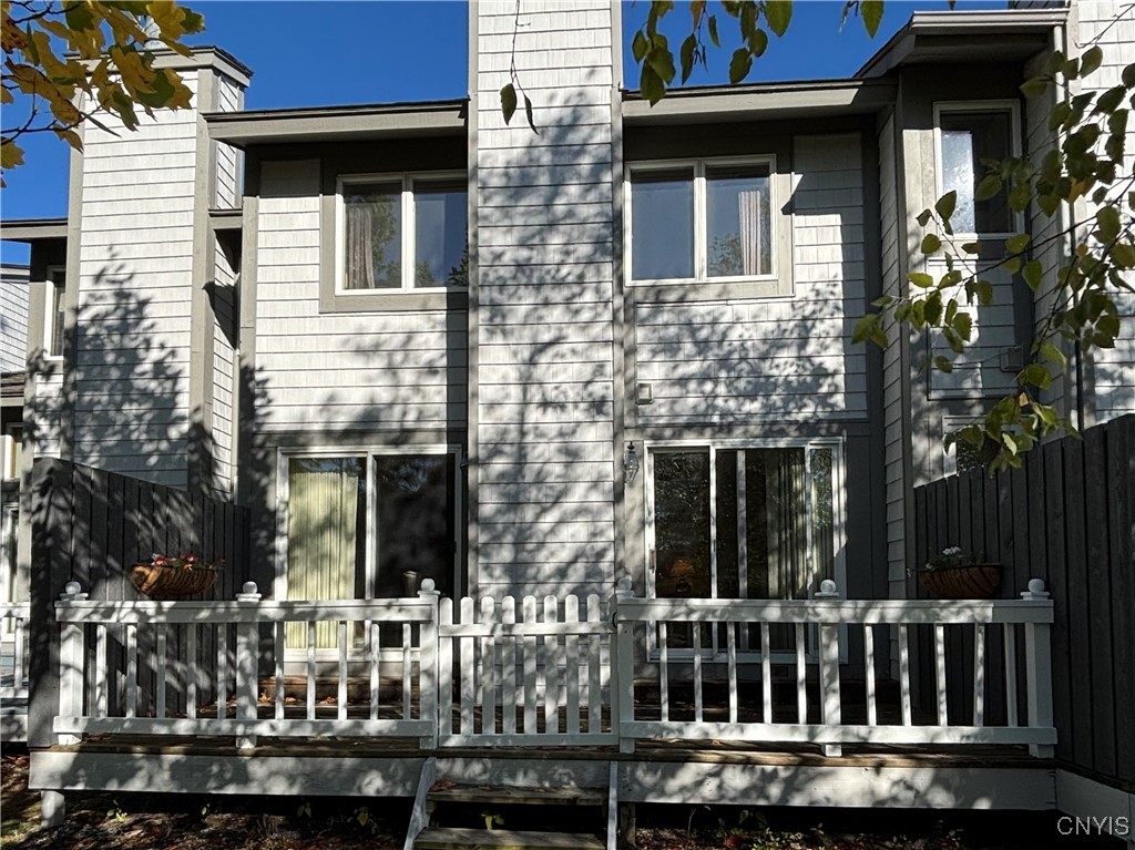 385 Summerhaven Drive N