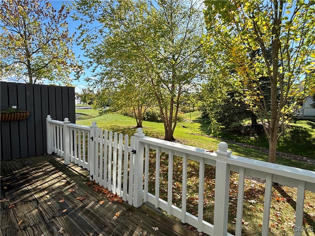 385 Summerhaven Drive N