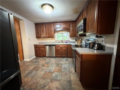 Tiny photo for 5720 State Route 233, Westmoreland, NY 13440 (MLS # S1712855)