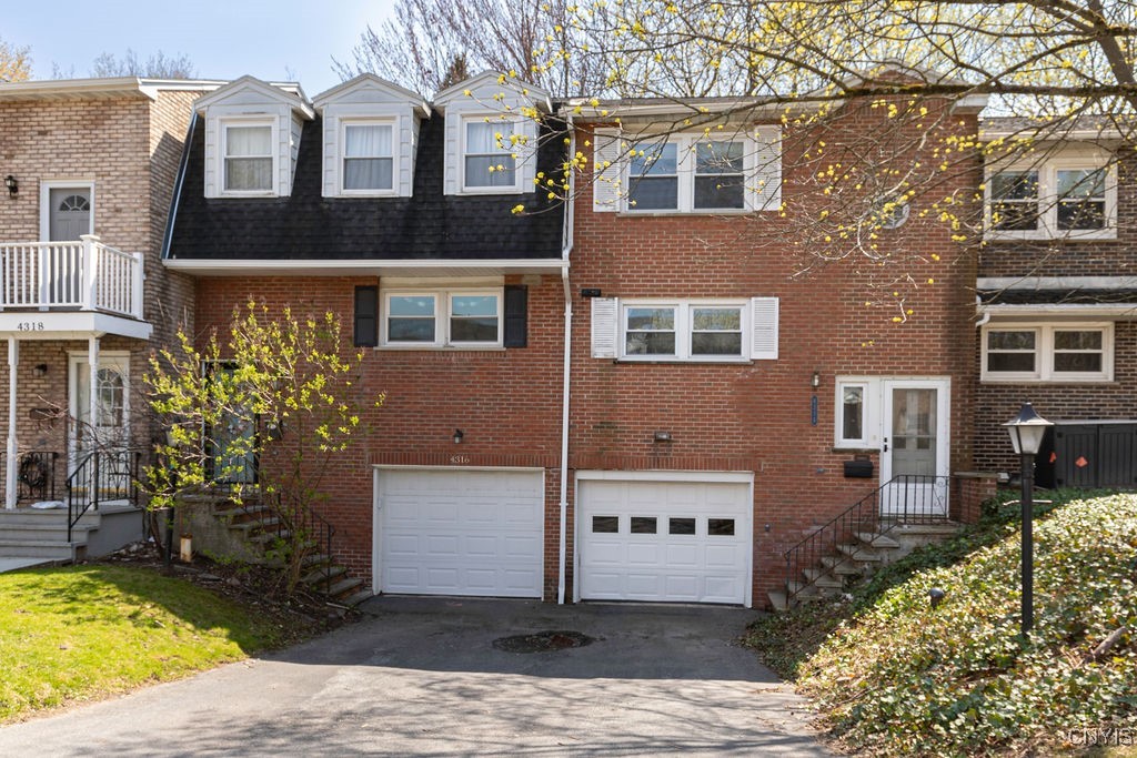 4314 Candlelight Lane, Clay, New York image 27