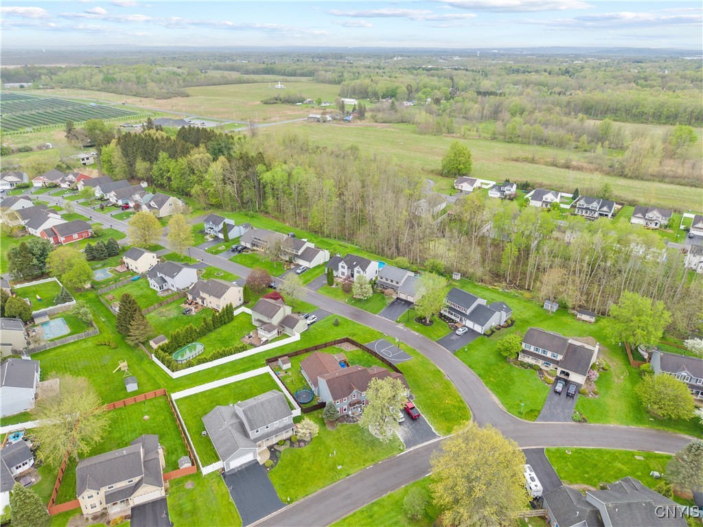 4358 Javelin Trl, Clay, New York image 41