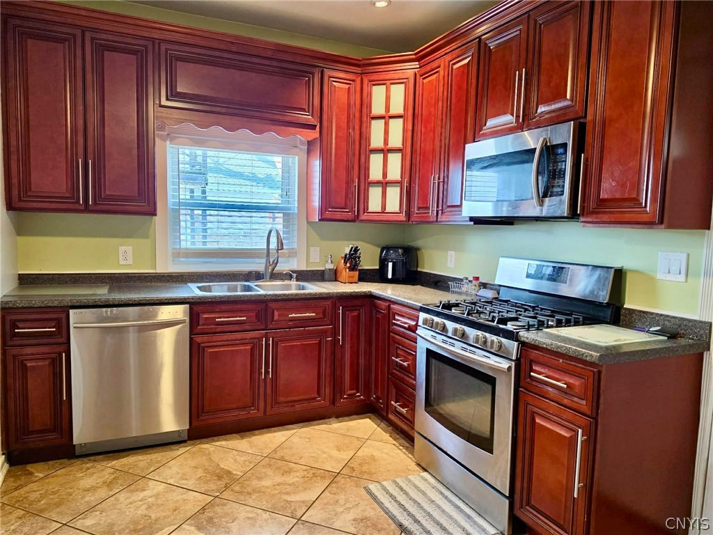 1219 Walnut Street