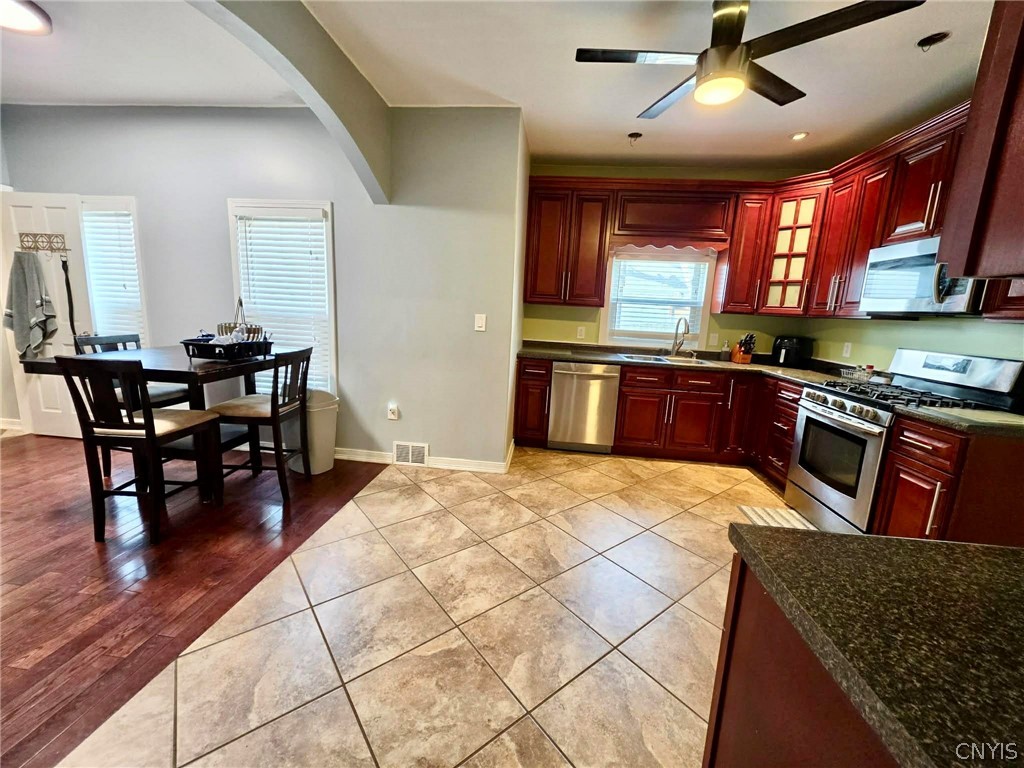 1219 Walnut Street