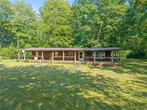 Tiny photo for 679 Hog Back Road, Albion, NY 13302 (MLS # S1705988)