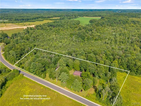 Tiny photo for 679 Hog Back Road, Albion, NY 13302 (MLS # S1705988)