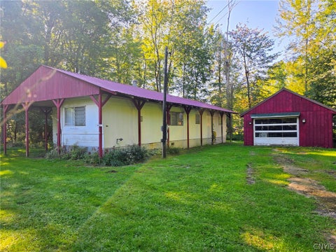 700 Mcclanathan Avenue, Vienna, NY 13308 - #: S1715777
