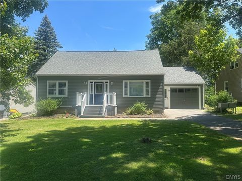 Homes For Rent - 11 Winmar Crescent<br/> Oneida County, New Hartford, NY 13413