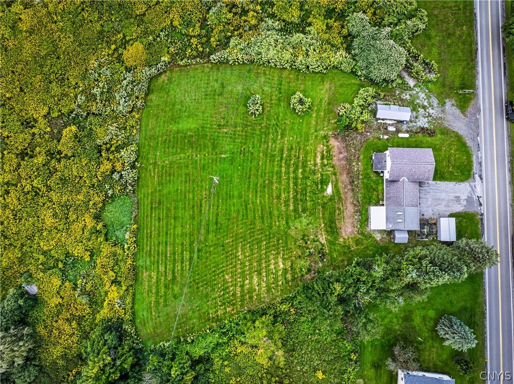 10527 Roberts Road