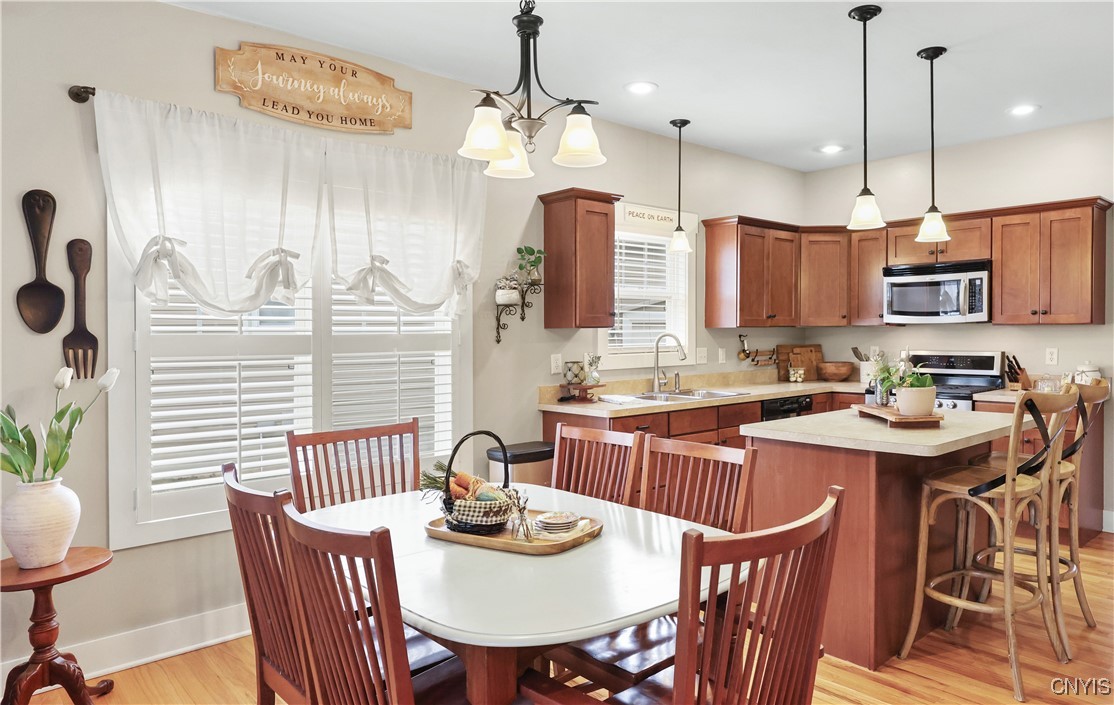 8180 Whitman Way, Clay, New York image 11