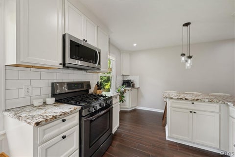 Tiny photo for 22 Kevan Circle, Manlius, NY 13104 (MLS # S1701984)