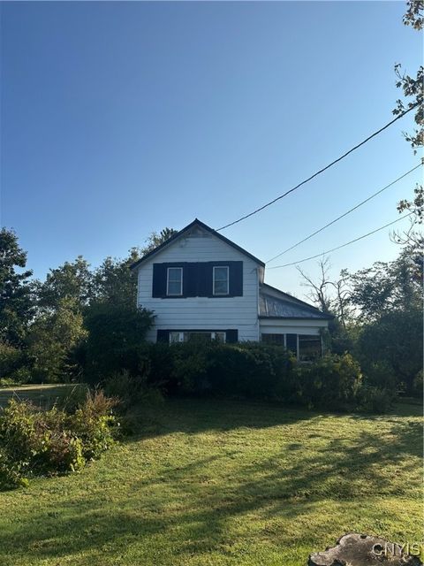 Photo of 2620 Lake Road, Oneida, NY 13421 (MLS # S1655714)