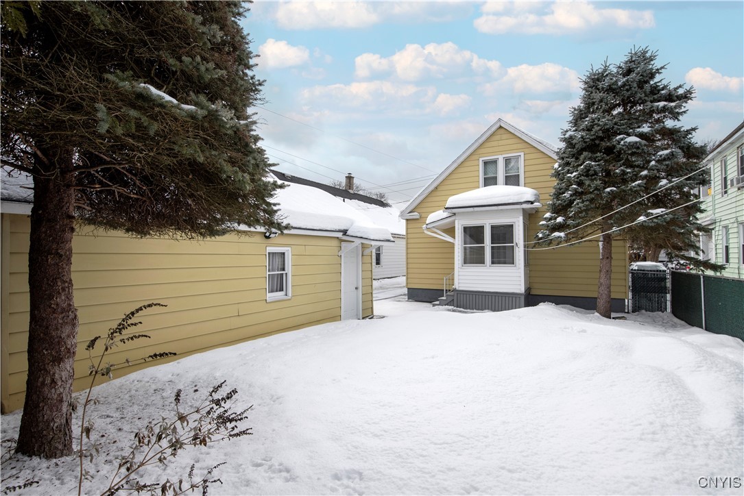 1302 Noyes Street, Utica, New York image 11