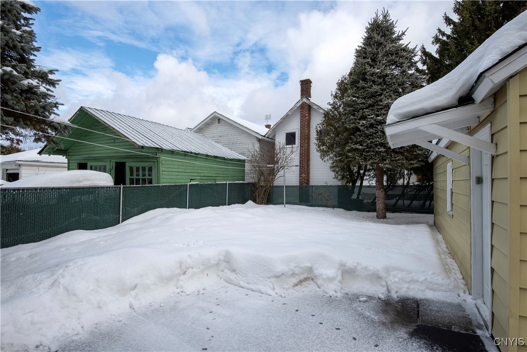 1302 Noyes Street, Utica, New York image 8
