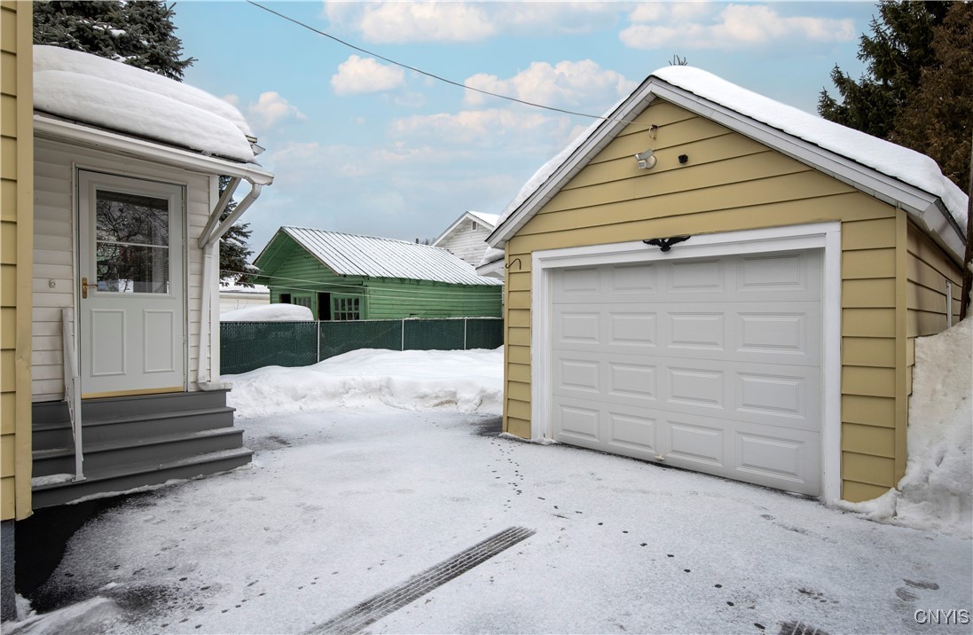 1302 Noyes Street, Utica, New York image 5