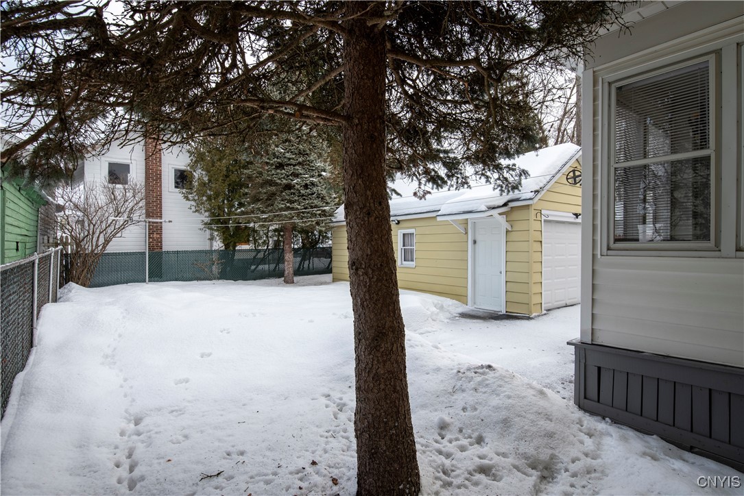 1302 Noyes Street, Utica, New York image 9
