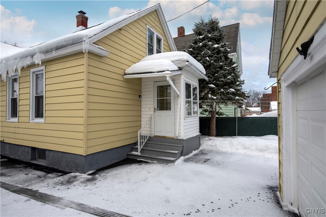 1302 Noyes Street, Utica, New York image 6