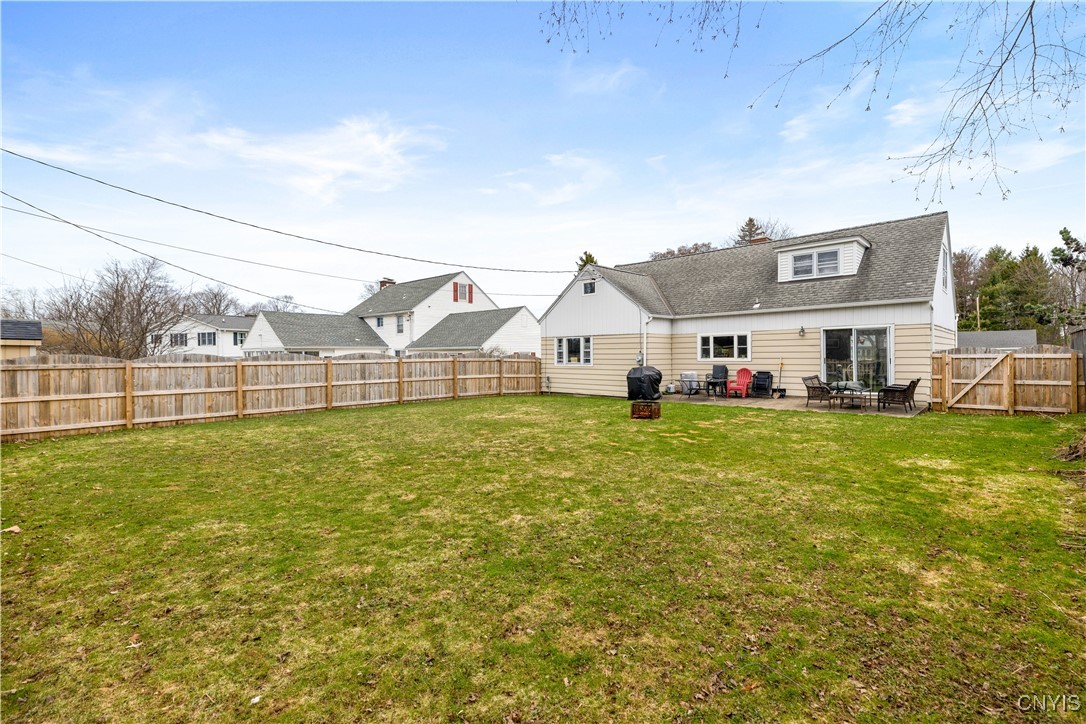 18 Eastwood Avenue, Utica, New York image 4