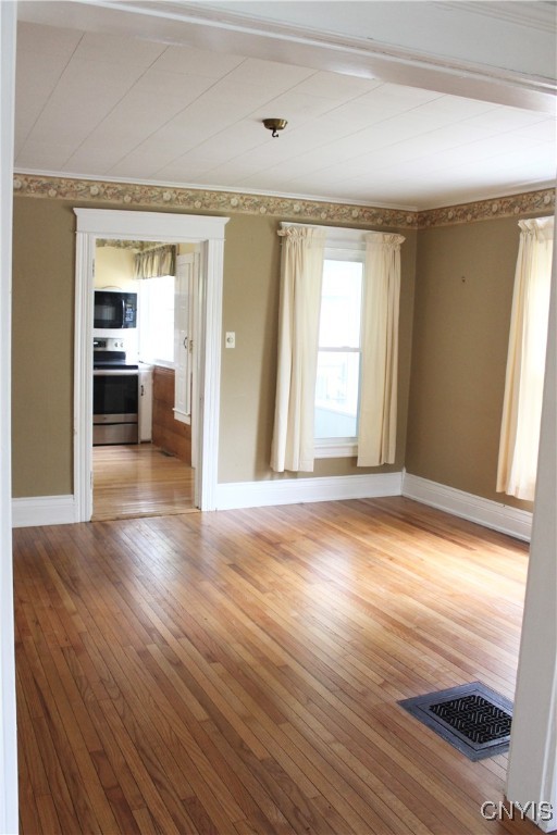 60 Elm Street, Camillus, New York image 5