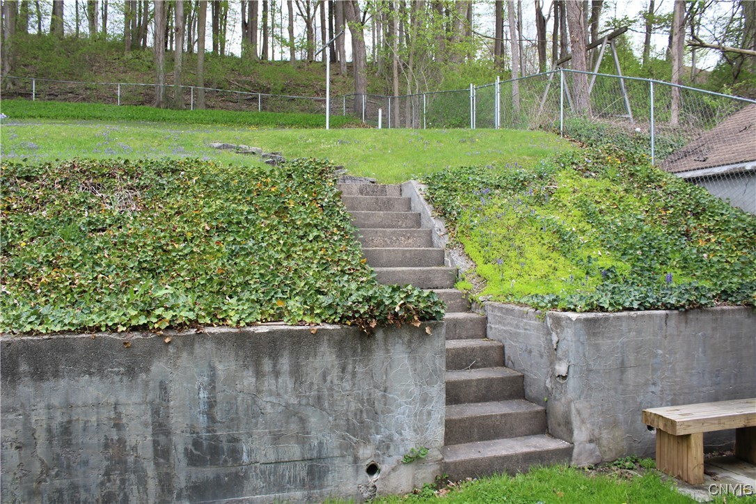 60 Elm Street, Camillus, New York image 36