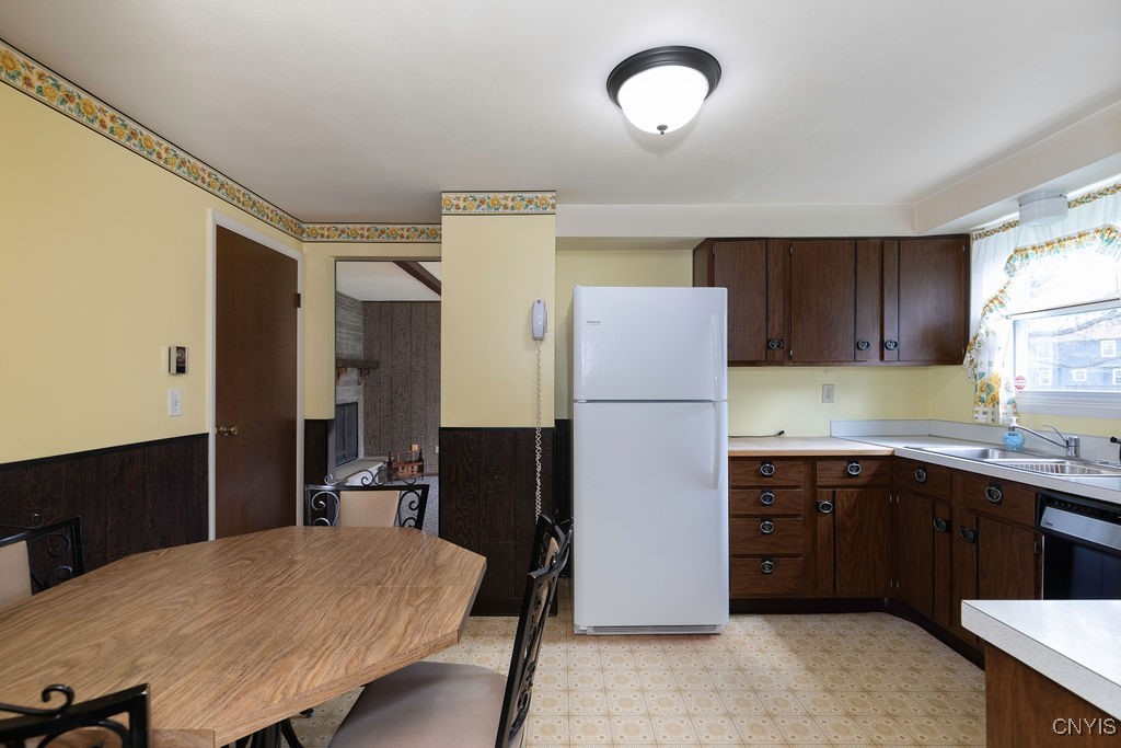 4242 Stepping Stone Lane, Clay, New York image 12