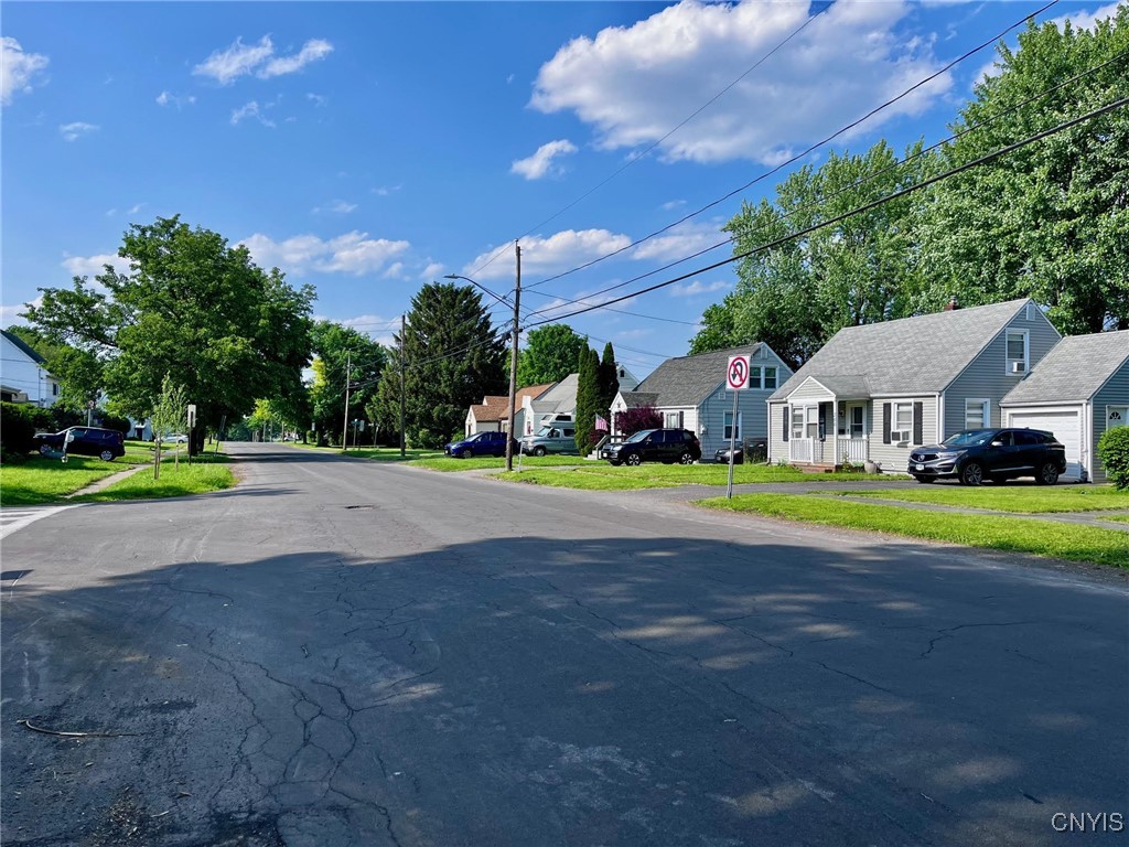 226 Darlington Road, Syracuse, New York image 23