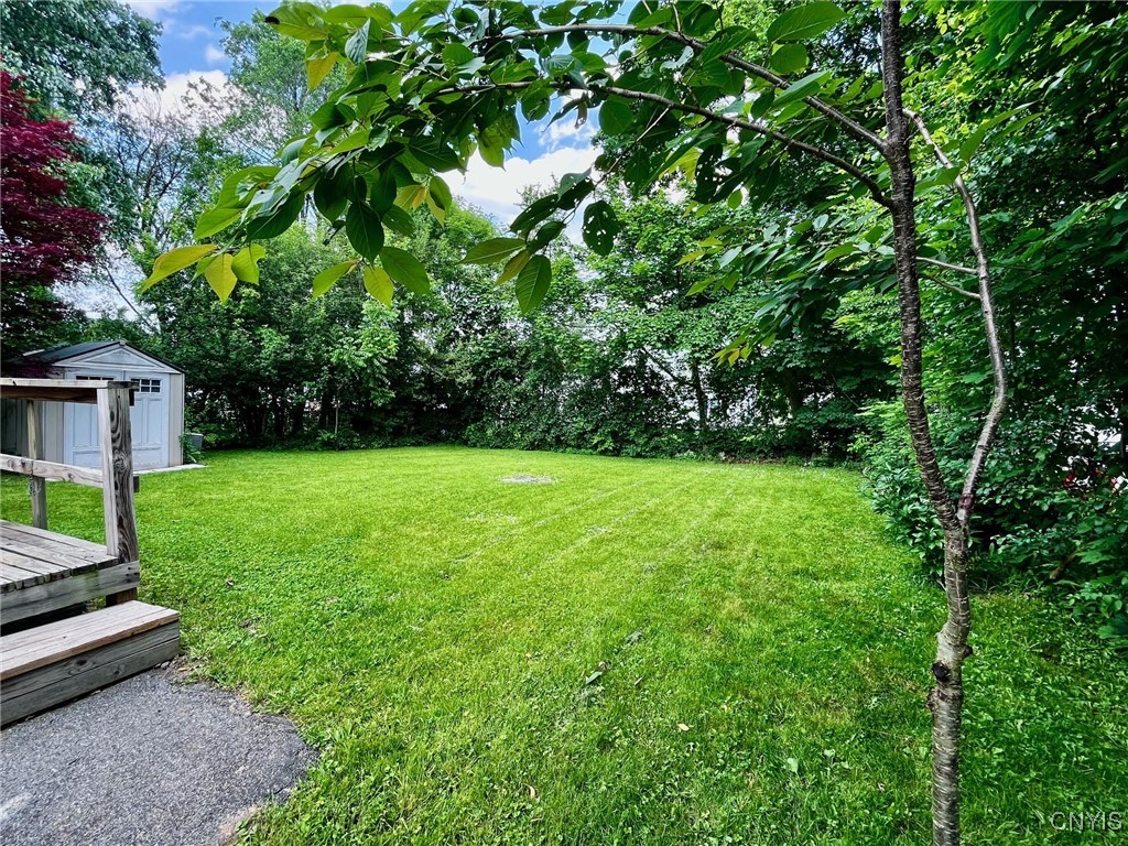 226 Darlington Road, Syracuse, New York image 15