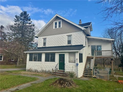 Homes For Sale - 405 Horan Road<br/> Camillus, NY 13209