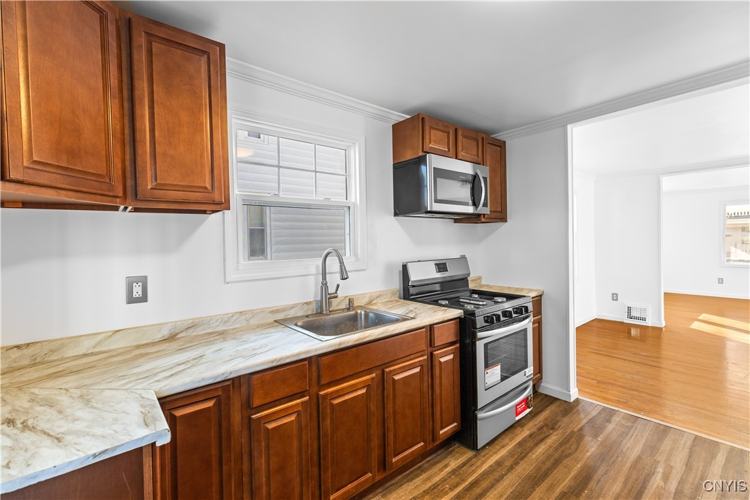 1609 Brinckerhoff Avenue, Utica, New York image 5