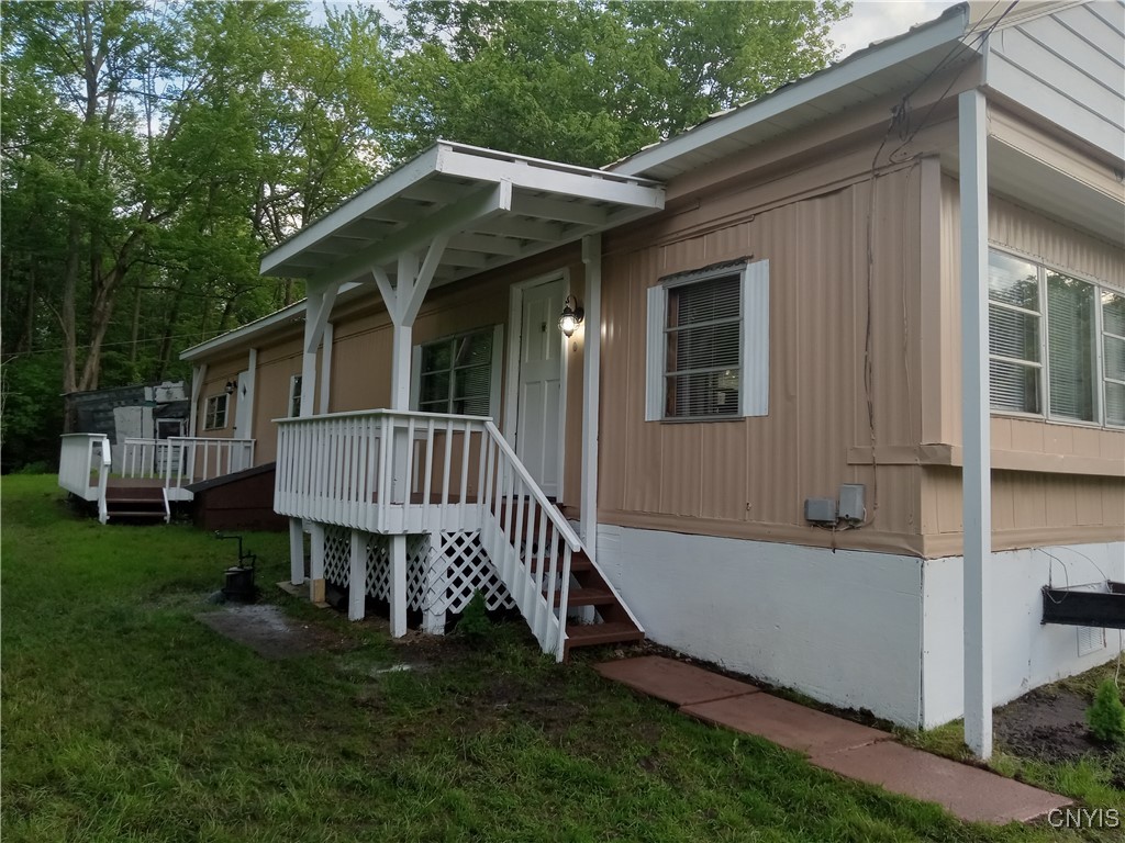 2348 Canal Road Road, Camillus, New York image 2