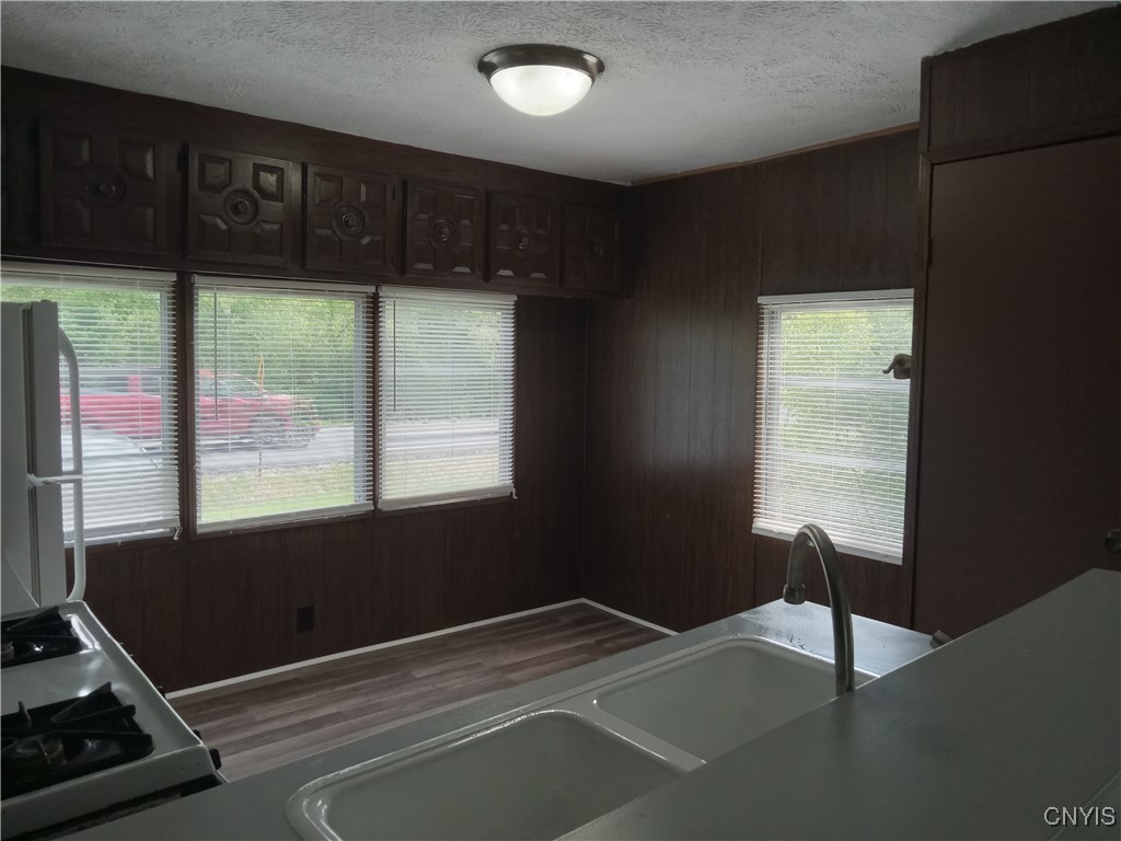 2348 Canal Road Road, Camillus, New York image 9