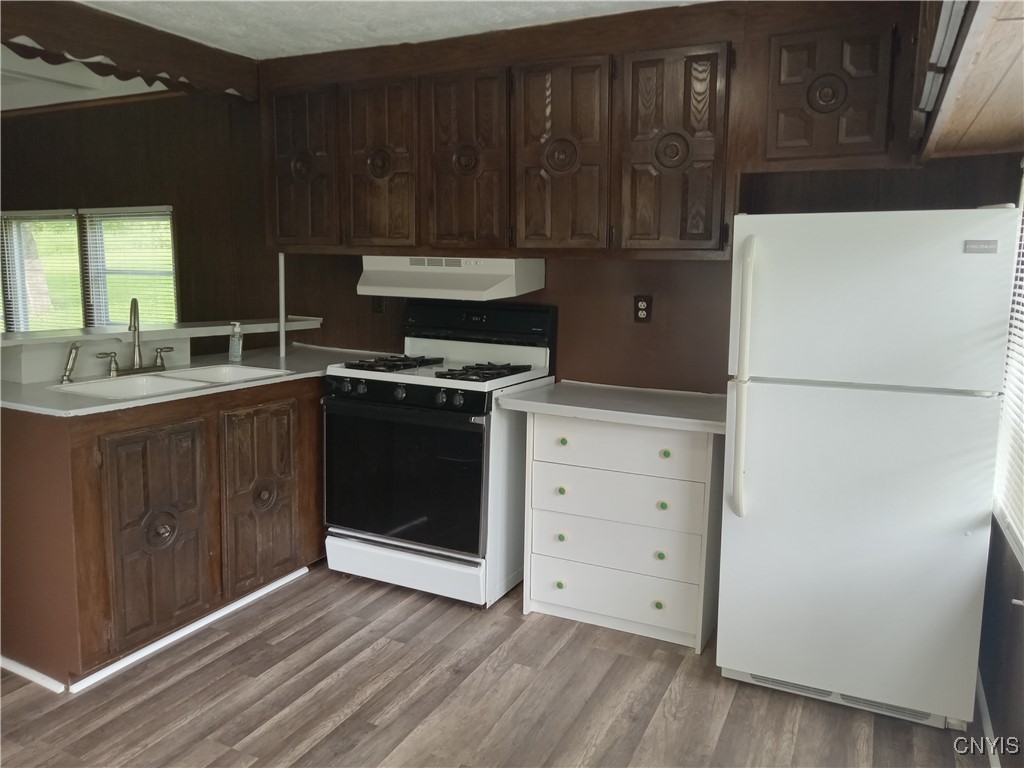 2348 Canal Road Road, Camillus, New York image 7