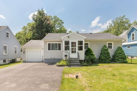 112 1/2 Medford Road Syracuse NY 13211