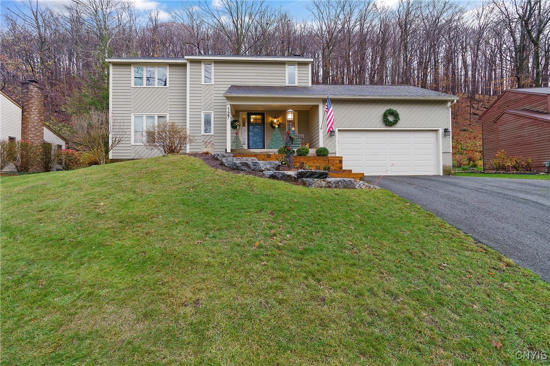 127 Quartz Way, Camillus, New York image 1