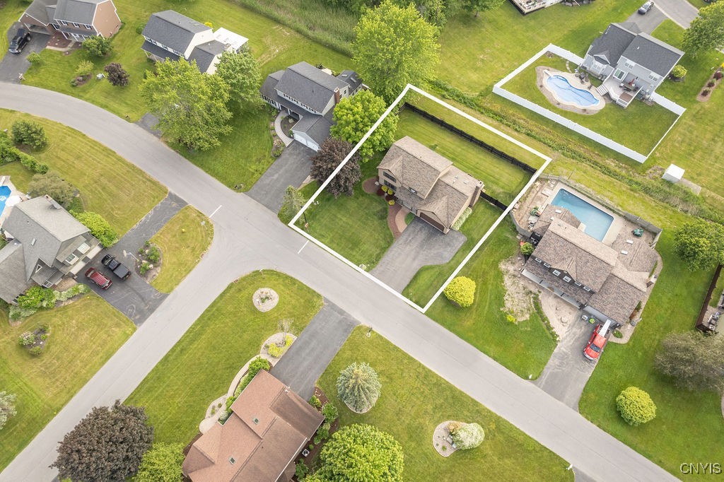 9470 Hawkeye Drive, Cicero, New York image 33
