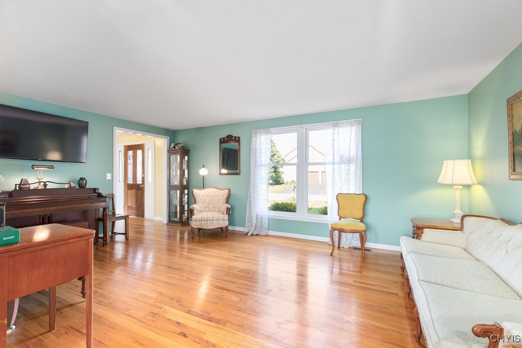 9470 Hawkeye Drive, Cicero, New York image 15