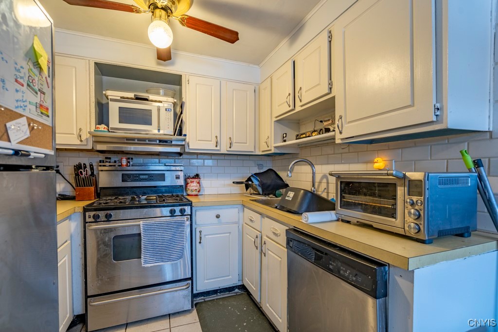 4174B Burningtree Road, Clay, New York image 3