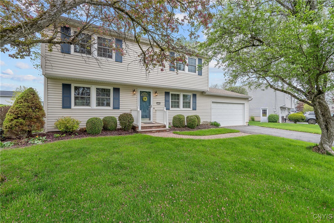 7745 Whiffletree Lane, Clay, New York image 2