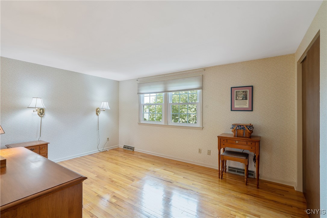 7745 Whiffletree Lane, Clay, New York image 30