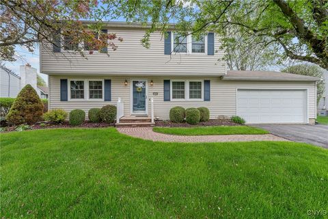 7745 Whiffletree Lane, Clay, NY 13090 - MLS#: S1602548