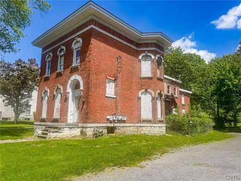 Tiny photo for 10 Nelson Street, Auburn, NY 13021 (MLS # S1682940)